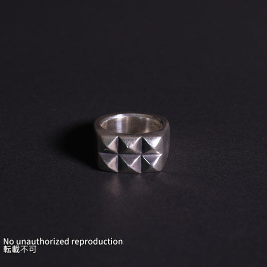 ヘビーピラミッドリング