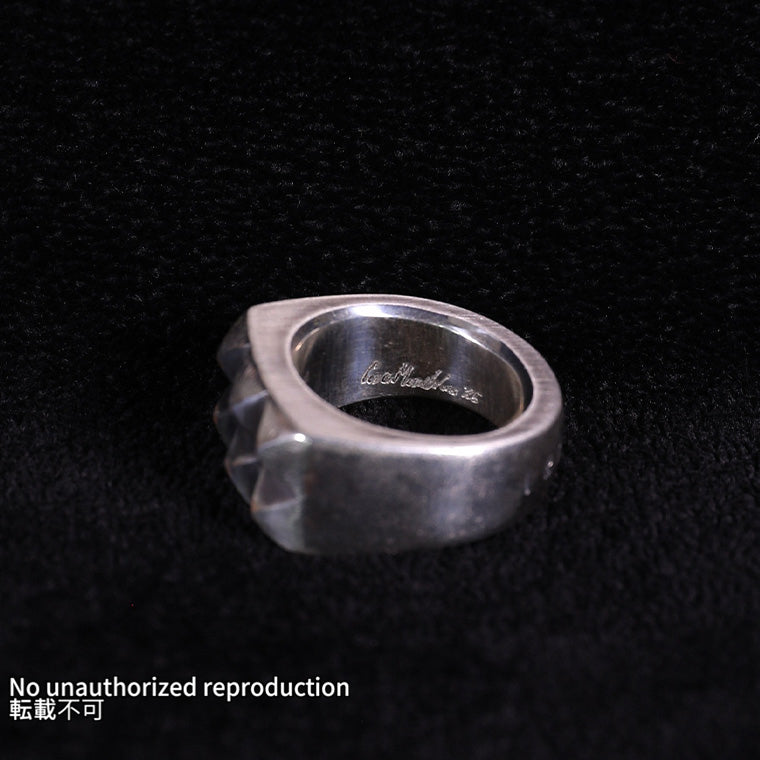 ヘビーピラミッドリング – IRON HEART